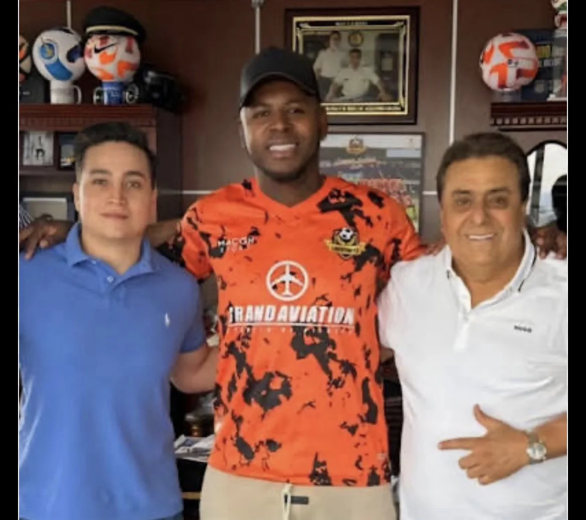 img of Gabriel ‘El Loco’ Cortez firma con Libertad FC tras salir de Barcelona SC